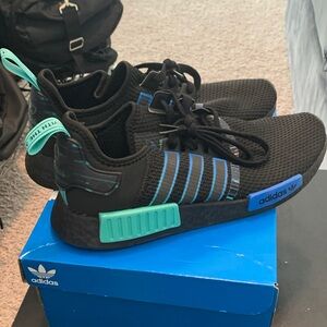 Adidas mens black and teal sneakers